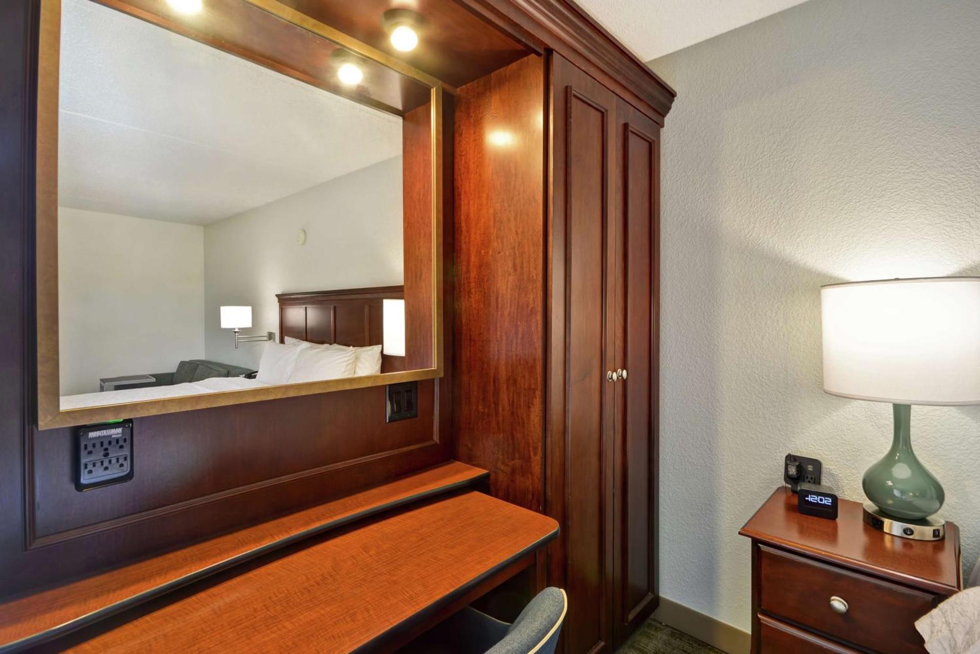 Hampton Inn Detroit Madison Heights South Troy Exterior photo